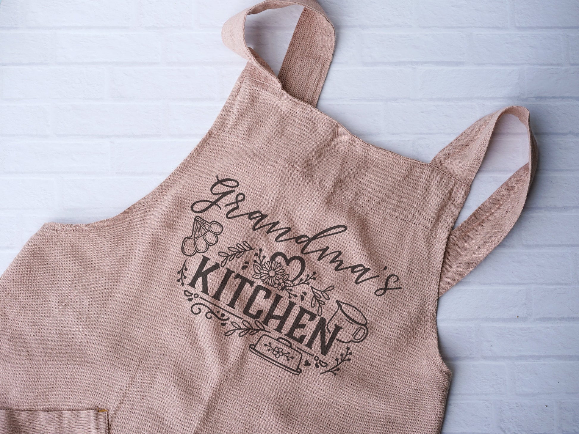 Mothers day Gifts for Mom | Personalized Linen Apron with Pockets for Gardening Cooking Crafting | Custom Gifts for Grandma