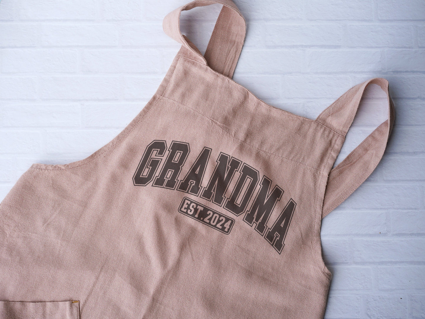 personalized mothers day gift for her apron linen new grandma gift pregnancy announcement mother&#39;s day gift unique 2024 mom grandmother nana gigi abuela gifts idea ideas wife her custom mother&#39;s day gift for mom special shirt names from kids