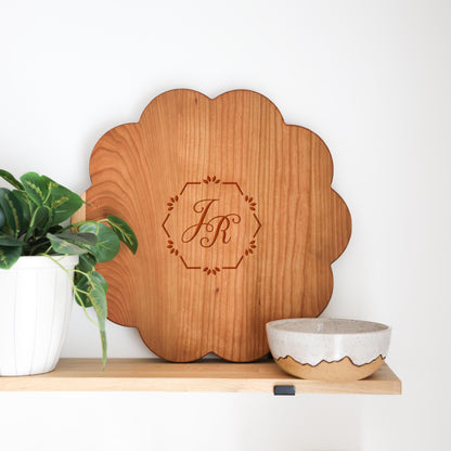 Scallop Monogram Cutting Board | Personalized Cutting Board | Personalized Charcuterie Board | Personalized Gift | Custom Gift Idea Wedding