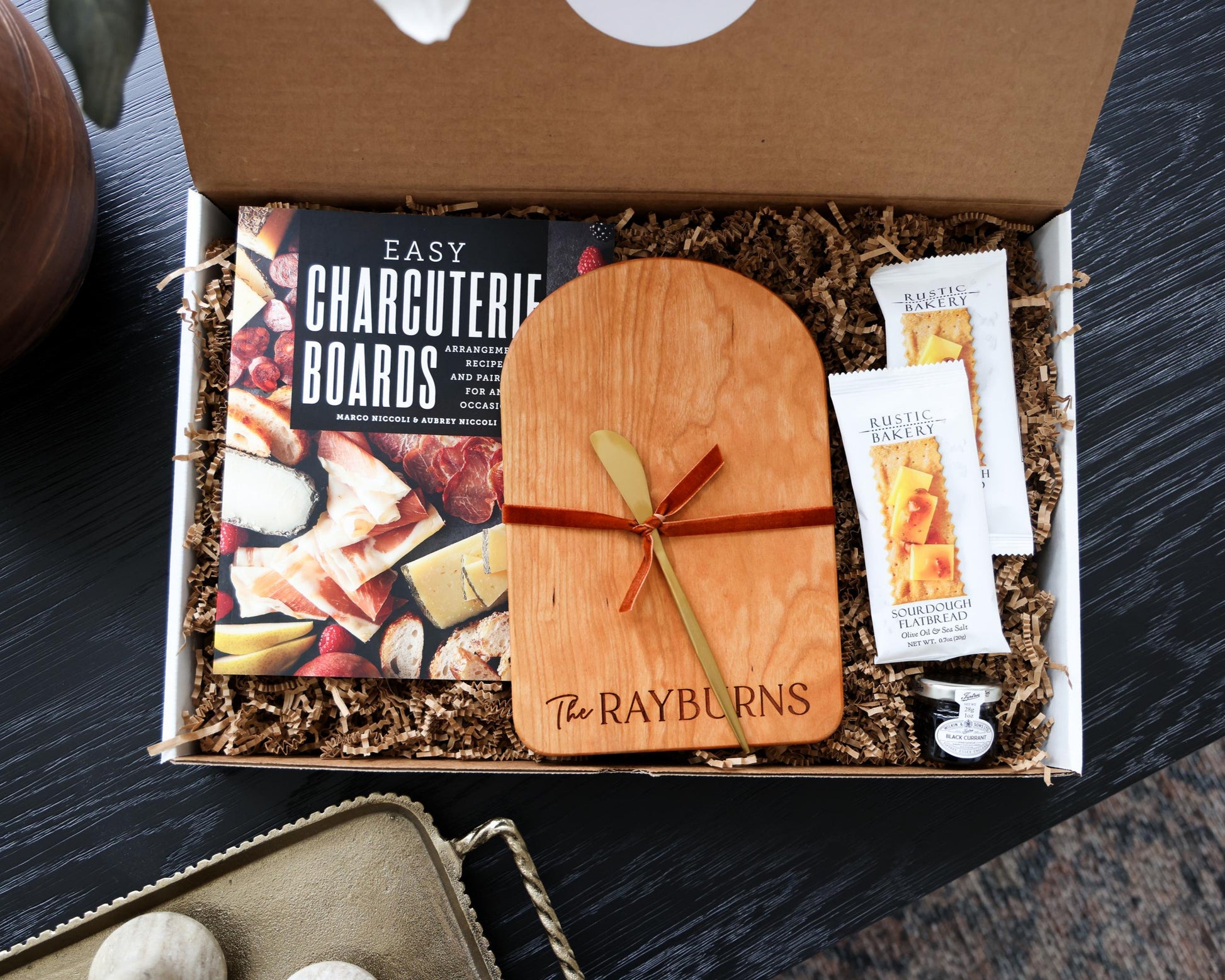 Scallop Monogram Cutting Board Gift Box | Custom Charcuterie Board Personalized | Custom Gift Idea Wedding | Thank you Housewarming Gift