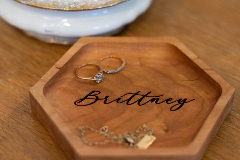 Personalized Ring Dish & Jewelry tray for Bridesmaid, Mom, Wife, Mother-in-law, Daughter & Sister